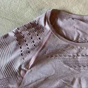 AMAZON Pink Long Sleeve Workout Crop Size Small